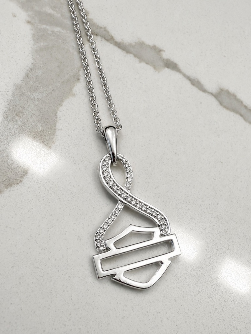 Women’s Harley Davidson necklace - silver and diamond